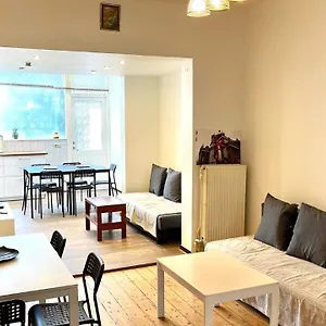 House Jane 4 Sleeping Rooms, Big Terrace. Vakantiehuis
